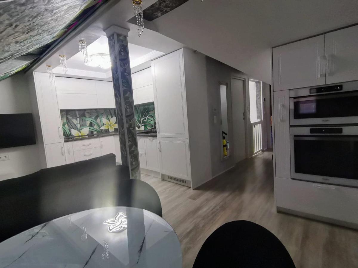 Cezari Aparthotel Brasov Luaran gambar