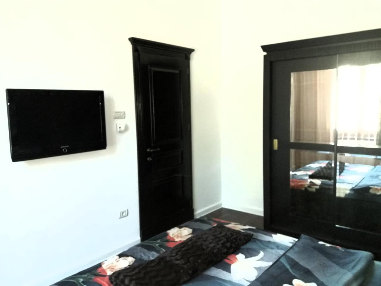 Cezari Aparthotel Brasov Luaran gambar